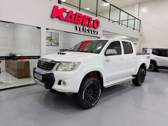 TOYOTA HILUX 3.0 SRV 4X4 CD 16V TURBO INTERCOOLER DIESEL 4P AUTOMÁTICO TOYOTA HILUX 3.0 SRV 4X4 CD 16V TURBO INTERCOOLER DIESEL 4P AUTOMÁTICO